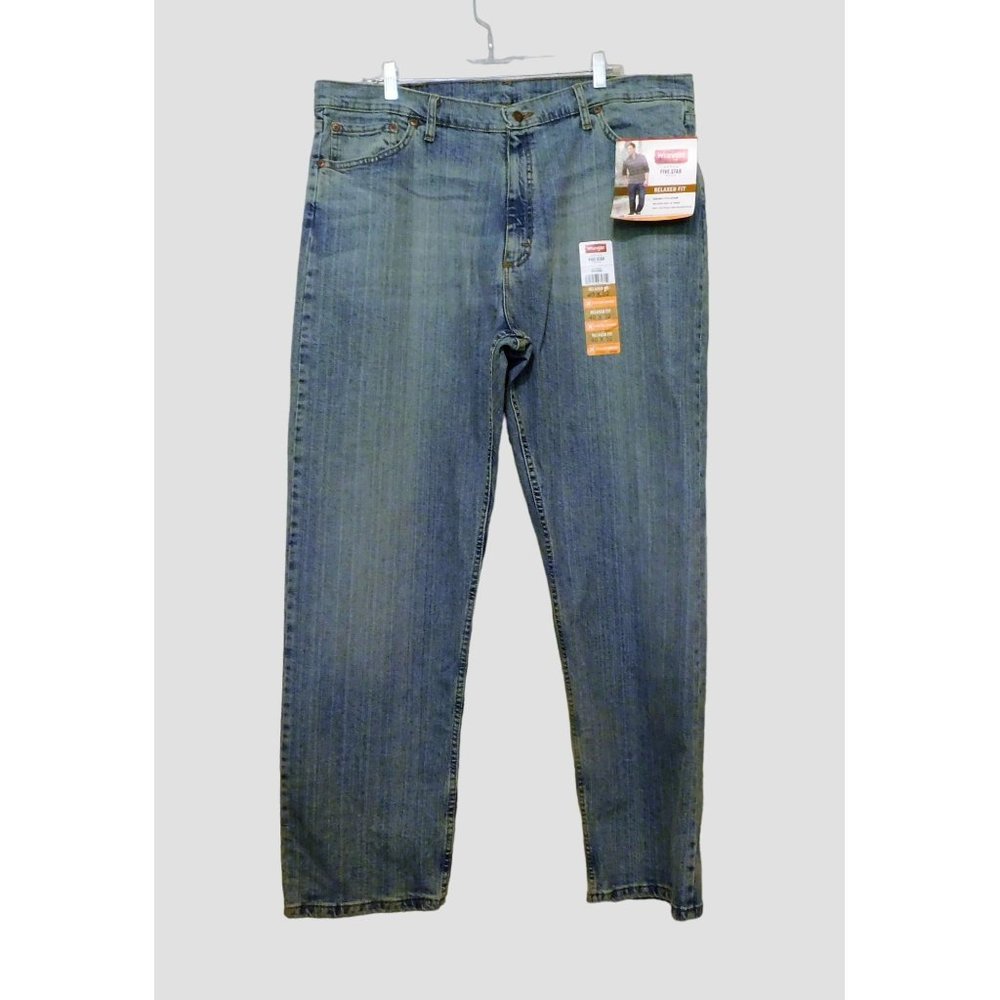 Wrangler 5 Star Jeans 40 x 32 Blue Denim Relaxed Fit Cotton Medium Wash NEW